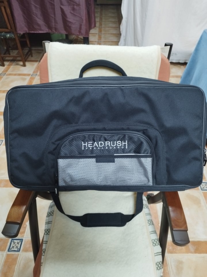Multiefectos Headrush Pedalboard + funda