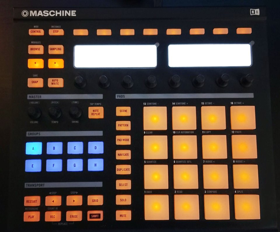 Native Instruments Maschine MK1 de segunda mano · Foto 1 de 7 · Valencia · 50 €