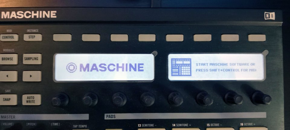 Native Instruments Maschine MK1 de segunda mano · Foto 3 de 7 · Valencia · 50 €