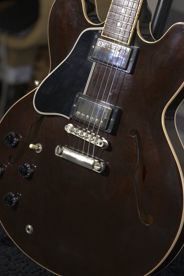 Gibson 335 ZURDA de 2011 de segunda mano · Foto 5 de 10 · Madrid · 1950 €