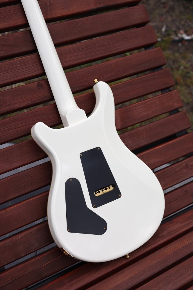 PRS Custom 24 Antique White (2019) + case de segunda mano · Foto 8 de 10 · Madrid · 3999 €