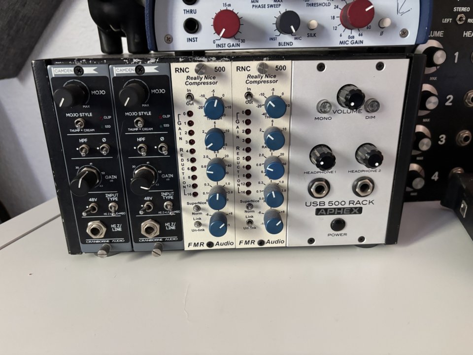 Aphex USB500 - Rack Serie 500 e Interfaz USB de segunda mano · Foto 1 de 5 · Granada · 450 €