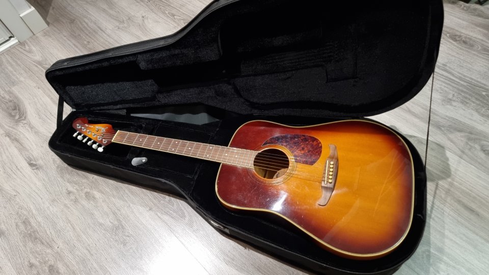 Fender Malibu Korea 1996 acústica + funda de segunda mano · Foto 3 de 10 · Madrid · 320 €