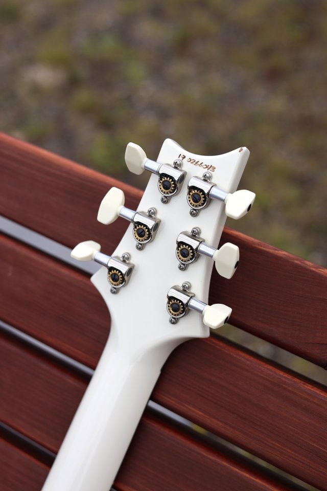 PRS Custom 24 Antique White (2019) + case de segunda mano · Foto 10 de 10 · Madrid · 3999 €