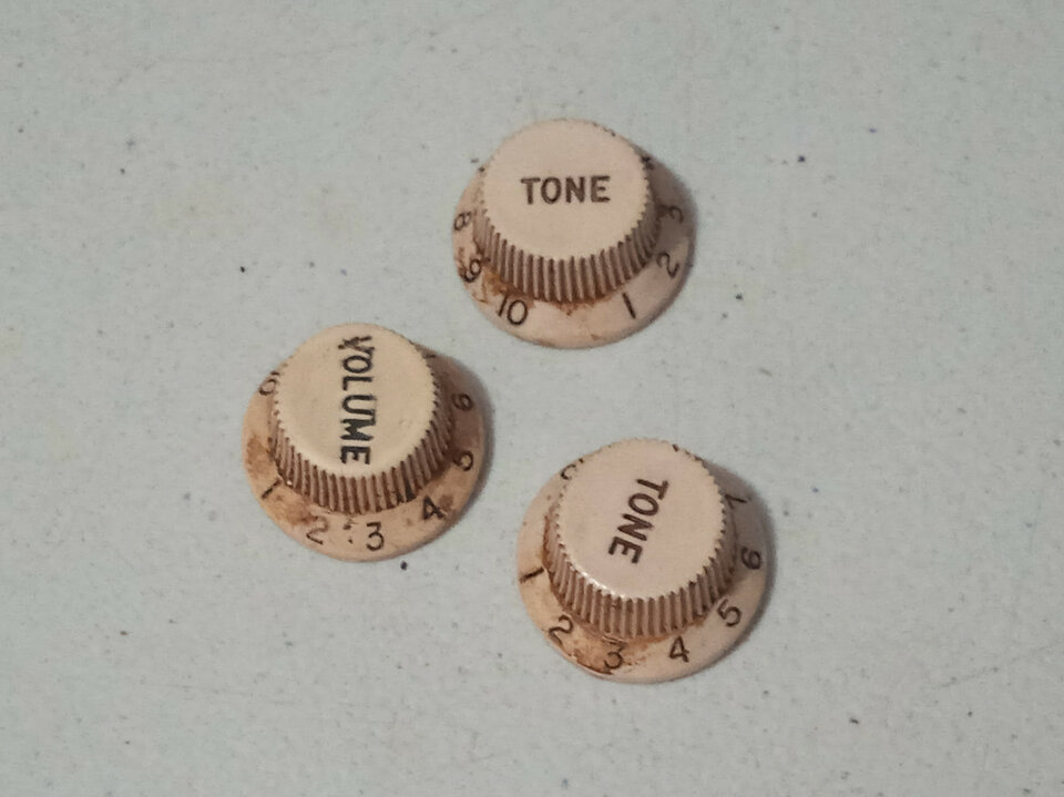 Botones originales Stratocaster relic total!