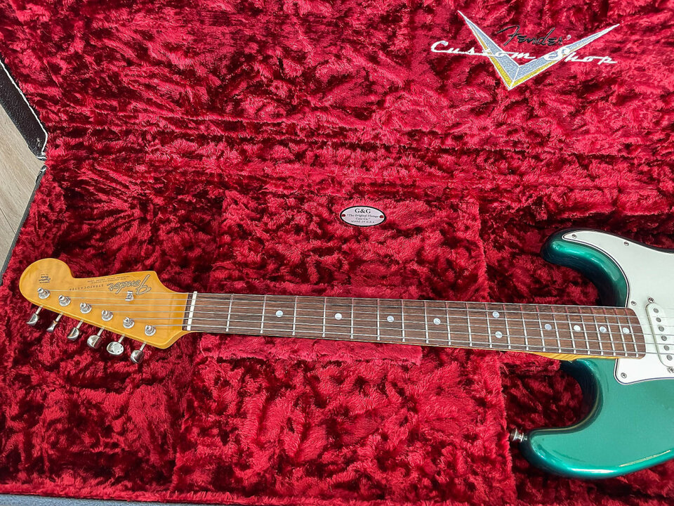 Ltd 65 Fender stratocaster light closet classic 2019
