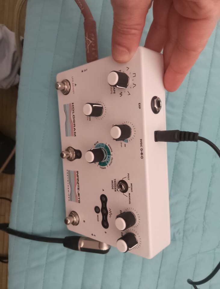 Hologram INFINITE JETS