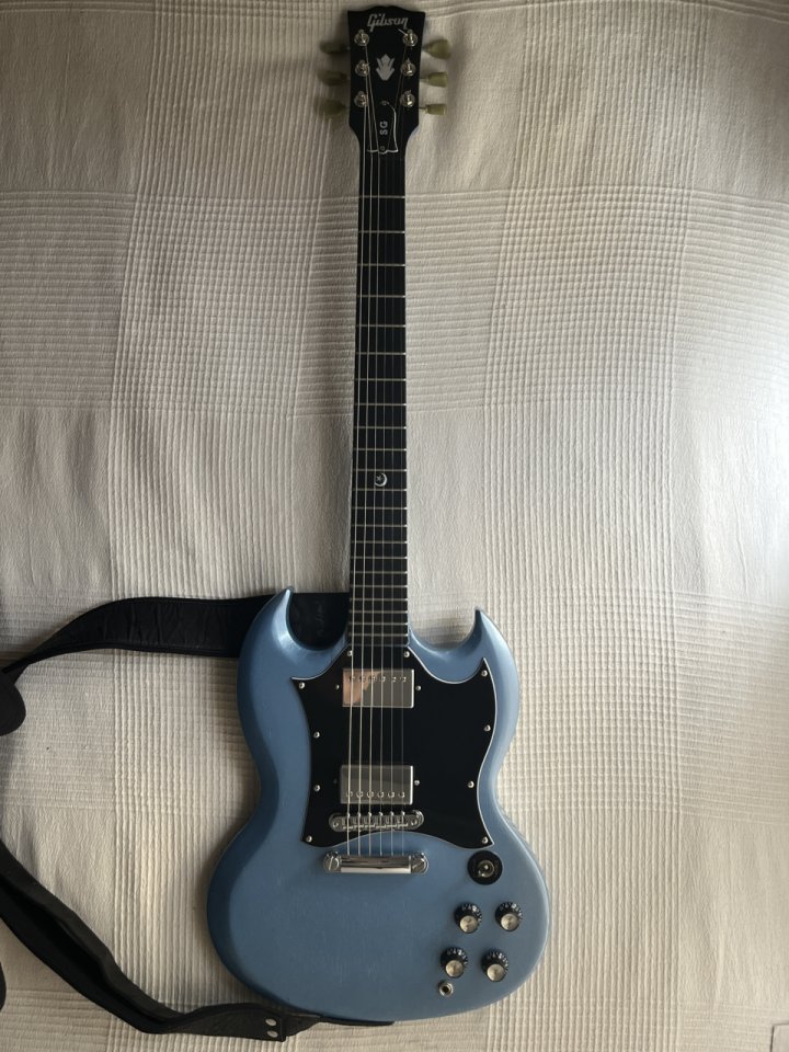 Gibson SG Gothic Restaurada de segunda mano · Foto 1 de 8 · Almería · 900 €