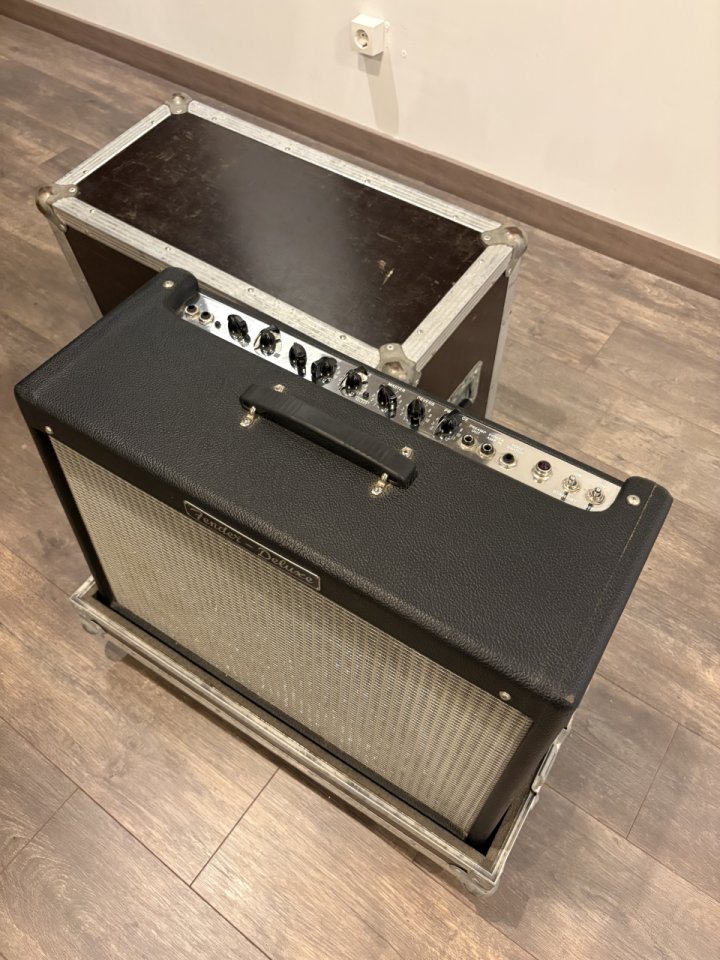 Combo Fender Hot Rod Deluxe + Flight case de segunda mano · Foto 2 de 9 · Barcelona · 400 €