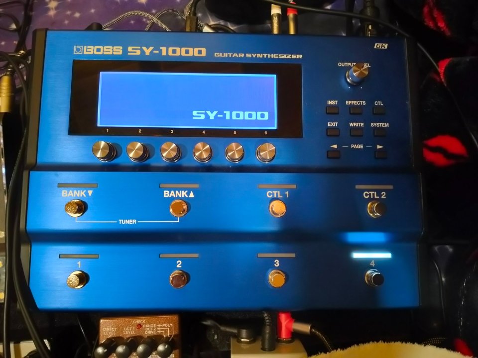 BOSS SY-1000 sintetizador guitarra (factura en garantía)