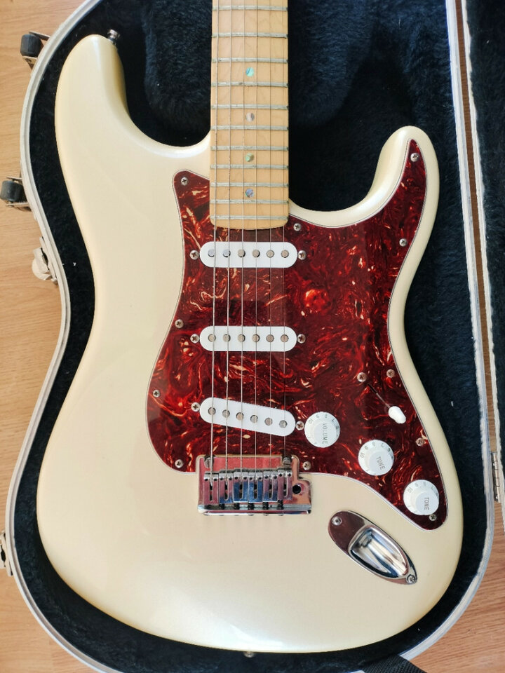Fender American Deluxe Stratocaster 2006