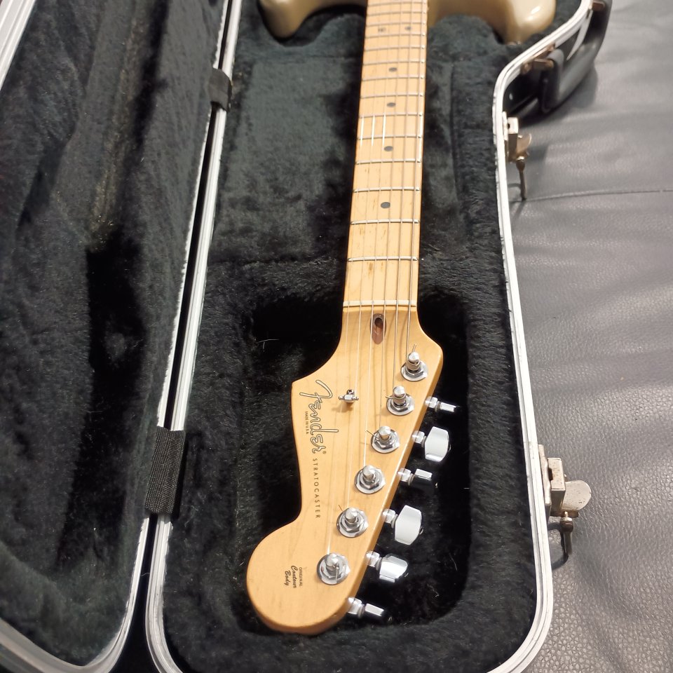 Fender Stratocaster Made in Usa de segunda mano · Foto 3 de 7 · Málaga · 1100 €