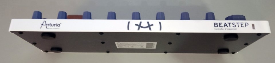 Arturia Beatstep, secuenciador y controlador MIDI de segunda mano · Foto 3 de 5 · Valencia · 50 €