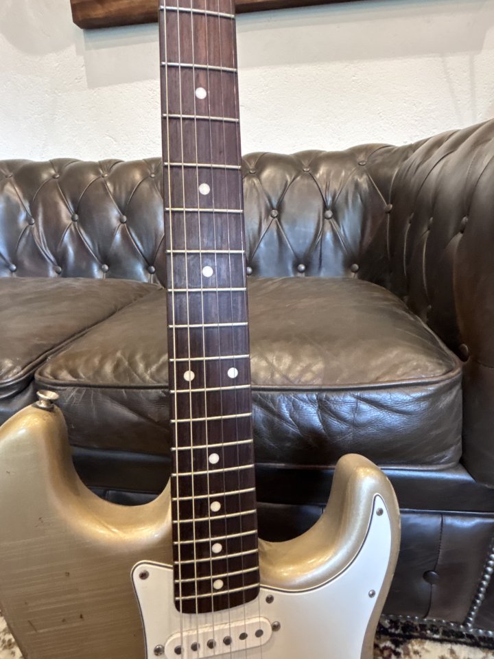 Fender Stratocaster U.S. Vintage 1997 Shoreline Gold de segunda mano · Foto 3 de 10 · Pontevedra · 1850 €