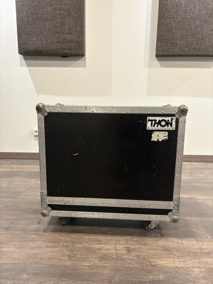 Combo Fender Hot Rod Deluxe + Flight case de segunda mano · Foto 9 de 9 · Barcelona · 400 €