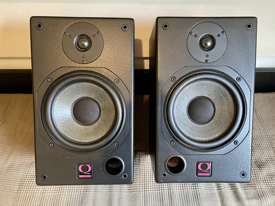 Monitores pasivos Quested H108