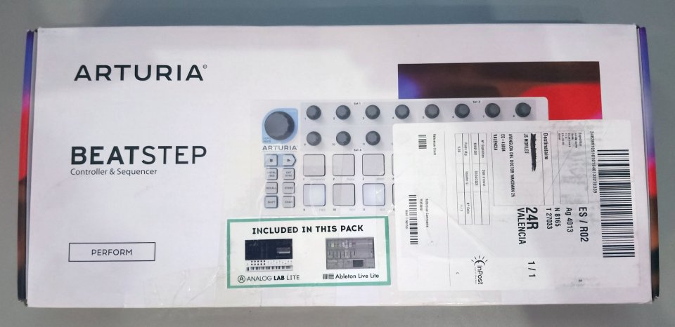 Arturia Beatstep, secuenciador y controlador MIDI de segunda mano · Foto 5 de 5 · Valencia · 50 €