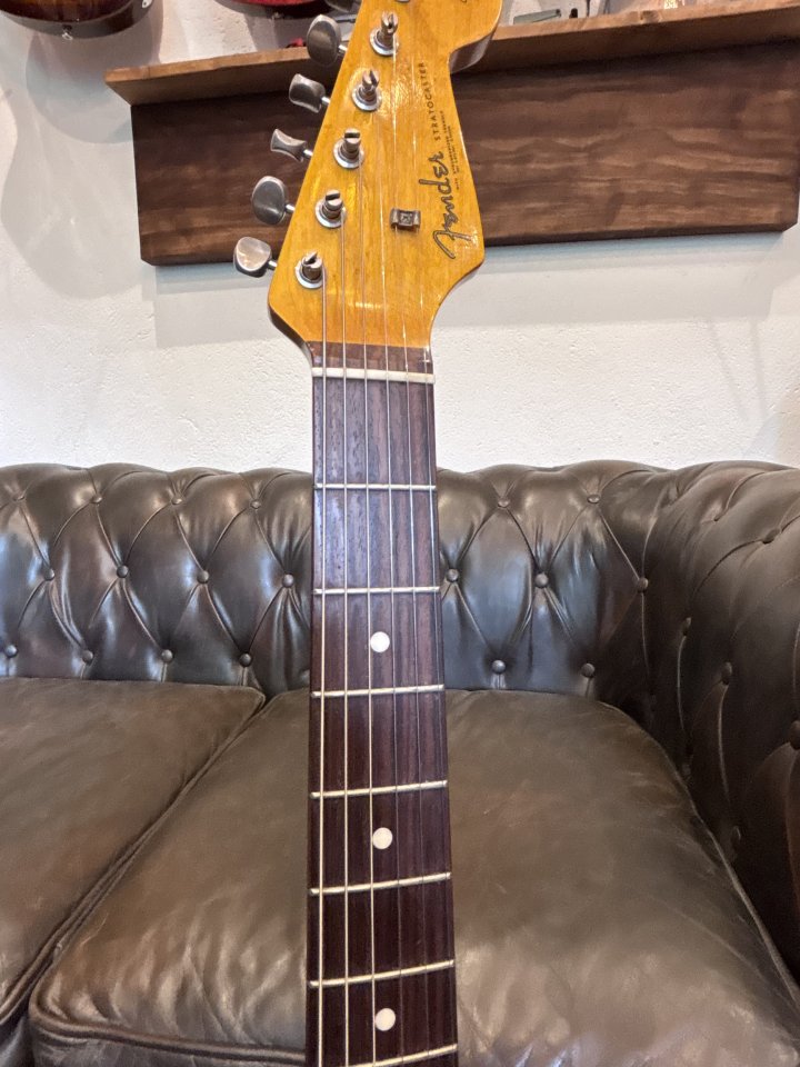 Fender Stratocaster U.S. Vintage 1997 Shoreline Gold de segunda mano · Foto 4 de 10 · Pontevedra · 1850 €