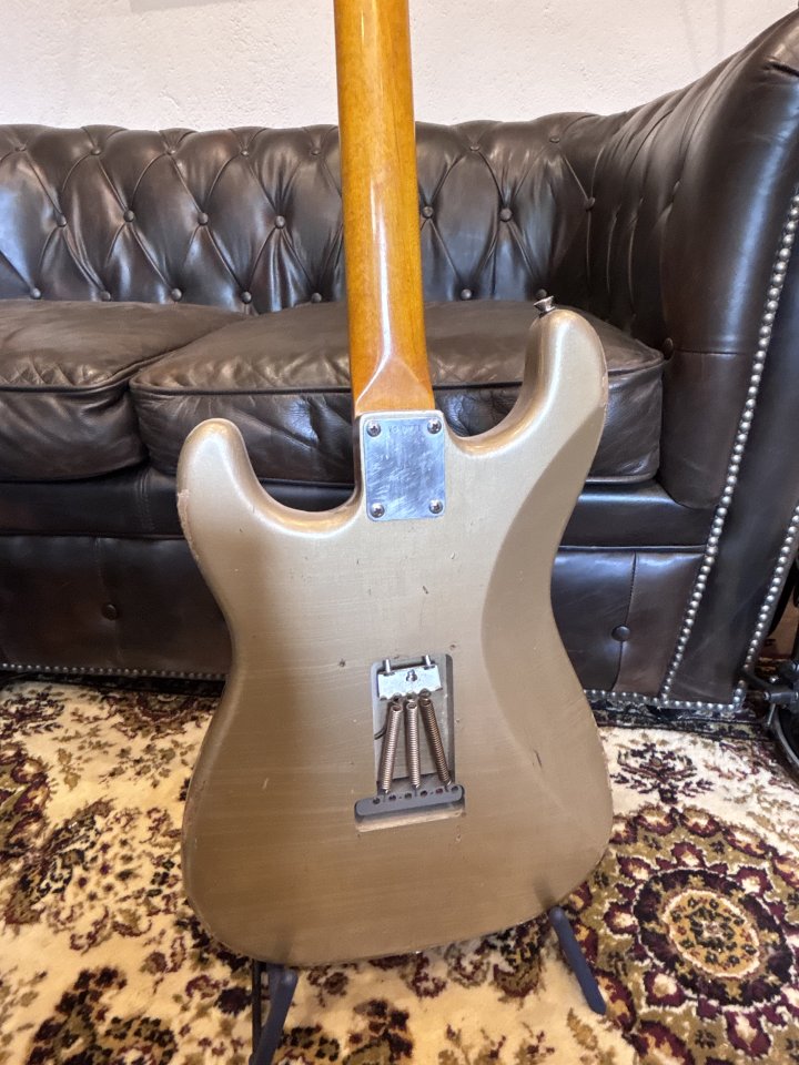 Fender Stratocaster U.S. Vintage 1997 Shoreline Gold de segunda mano · Foto 5 de 10 · Pontevedra · 1850 €