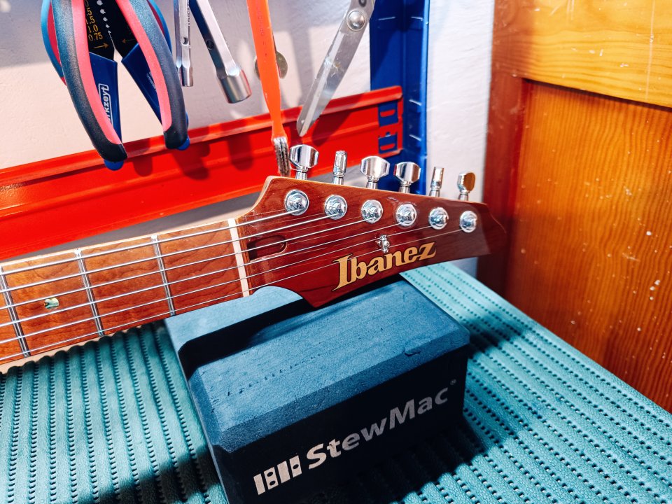 Ibanez AZ 2407F RESERVADA