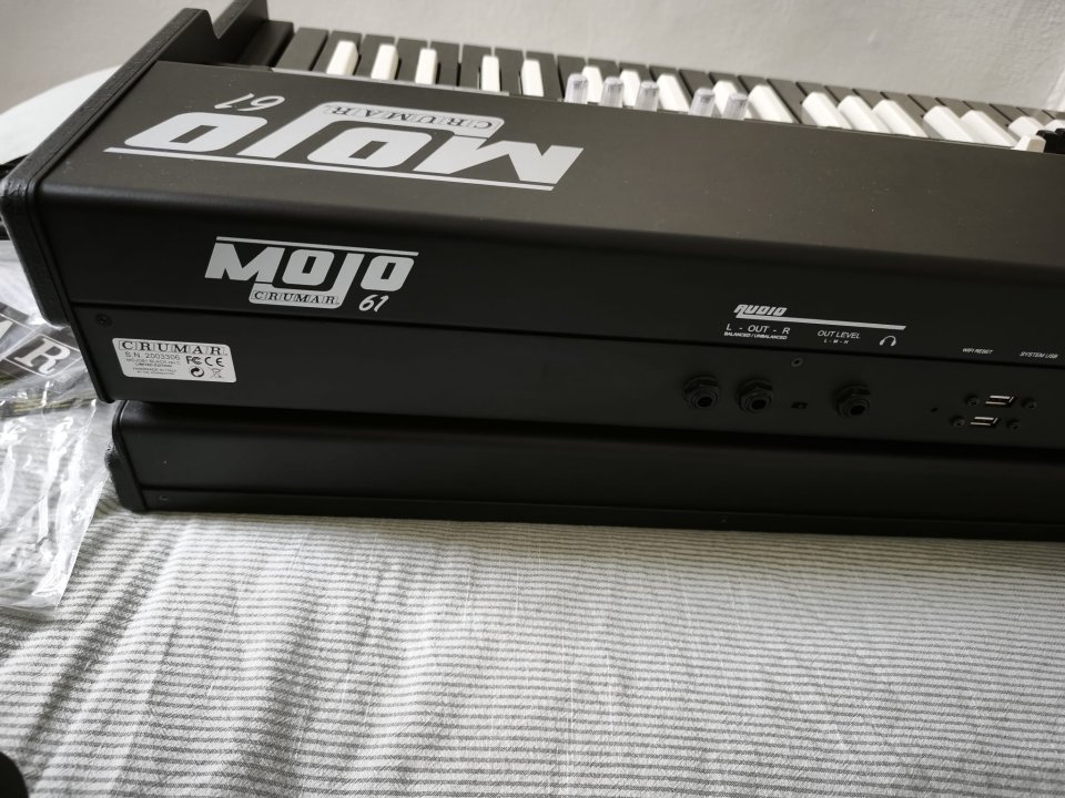 Crumar Mojo 61 Black Edition + Lower + Extras