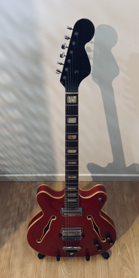 Fender Coronado II original de 1967 de segunda mano · Foto 7 de 8 · Sevilla · 2800 €