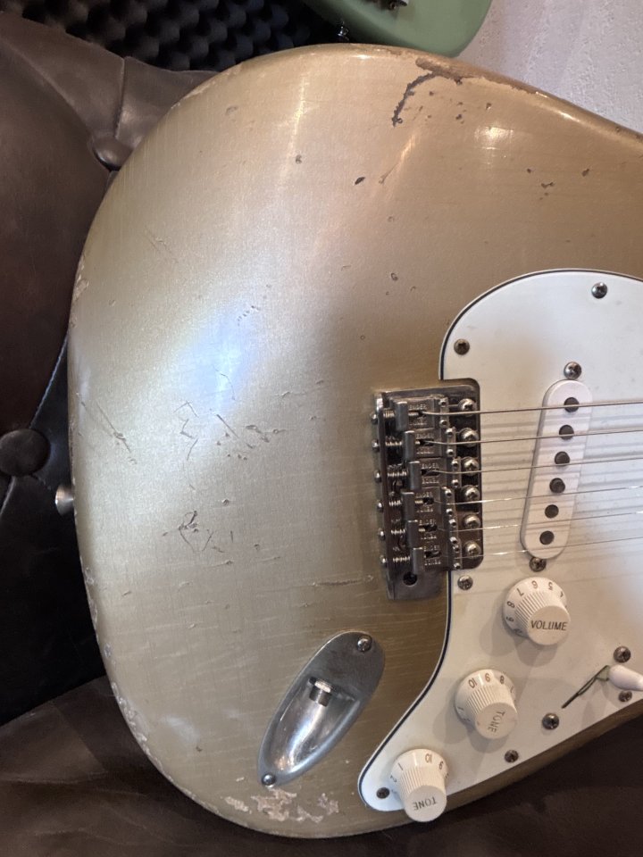 Fender Stratocaster U.S. Vintage 1997 Shoreline Gold de segunda mano · Foto 7 de 10 · Pontevedra · 1850 €