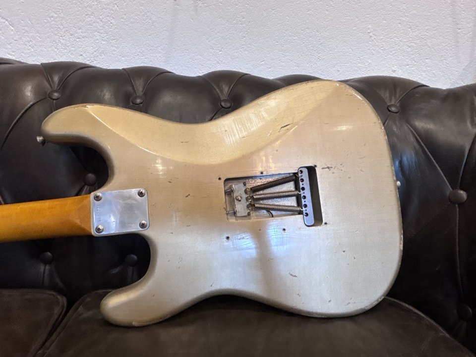 Fender Stratocaster U.S. Vintage 1997 Shoreline Gold de segunda mano · Foto 8 de 10 · Pontevedra · 1850 €