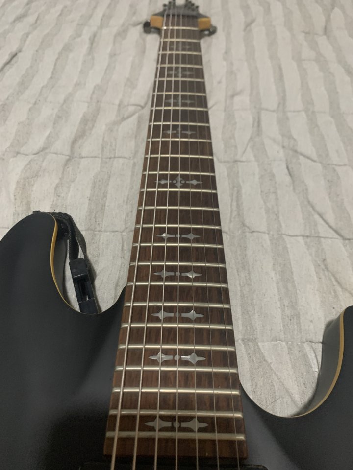 Vendo o Cambio Schecter Demon 7