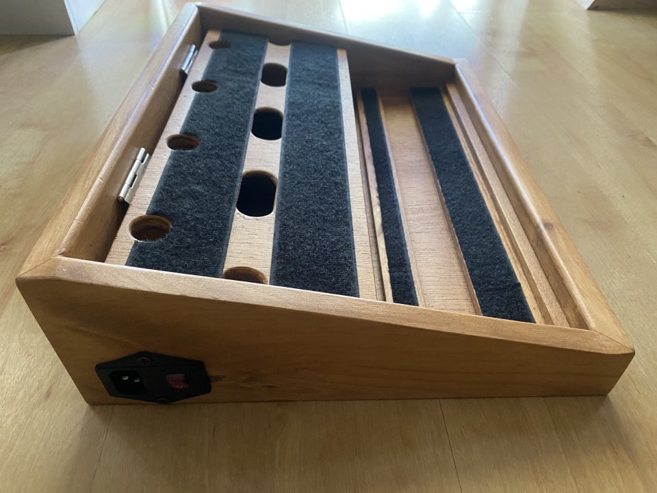 Pedalera personalizada madera guitarra/bajo