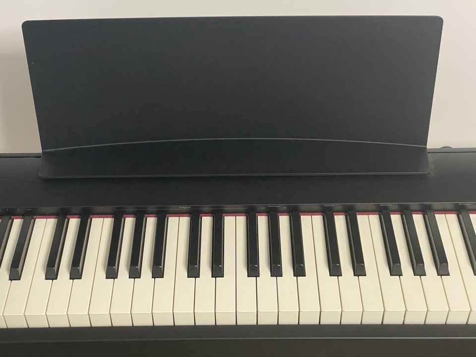 Roland FP-30 de segunda mano · Foto 3 de 4 · Madrid · 450 €