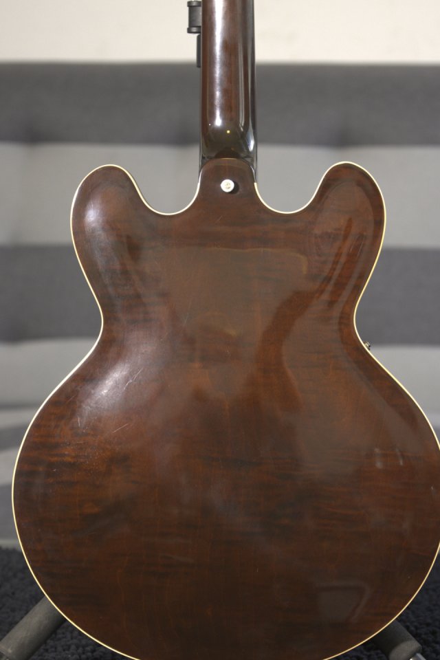 Gibson 335 ZURDA de 2011 de segunda mano · Foto 9 de 10 · Madrid · 1950 €