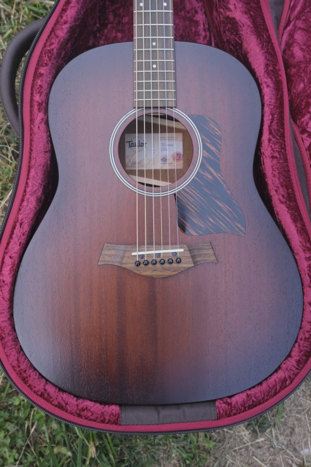 Guitarra Electroacústica Taylor AD27e SEB American Dream de segunda mano · Foto 1 de 10 · Cantabria · 1250 €