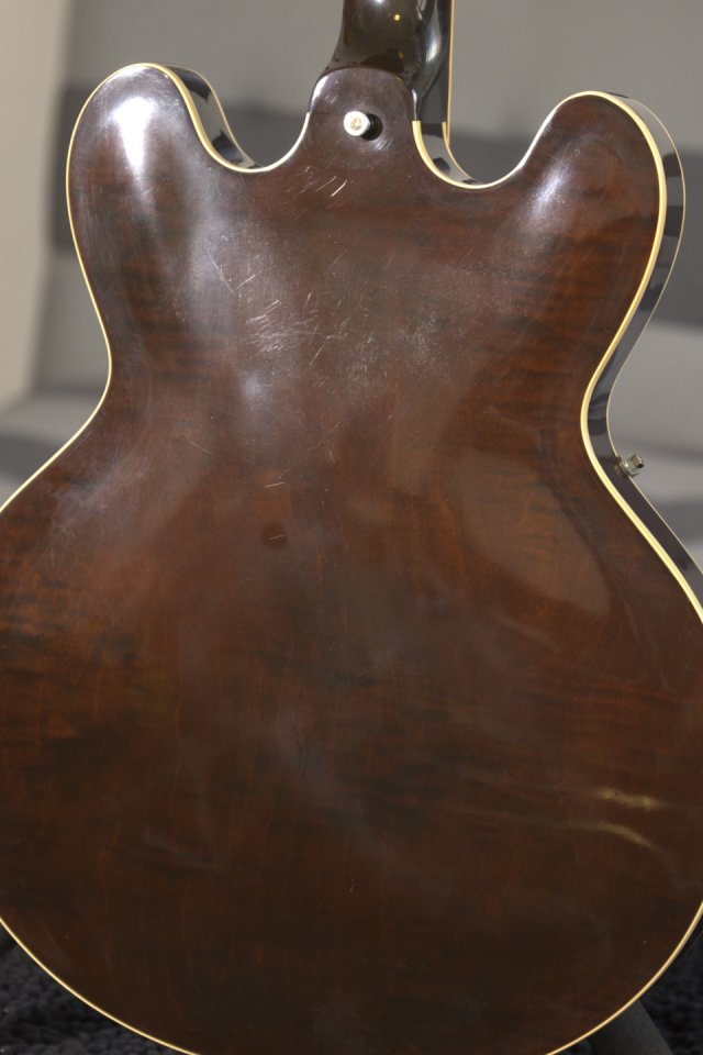 Gibson 335 ZURDA de 2011 de segunda mano · Foto 10 de 10 · Madrid · 1950 €