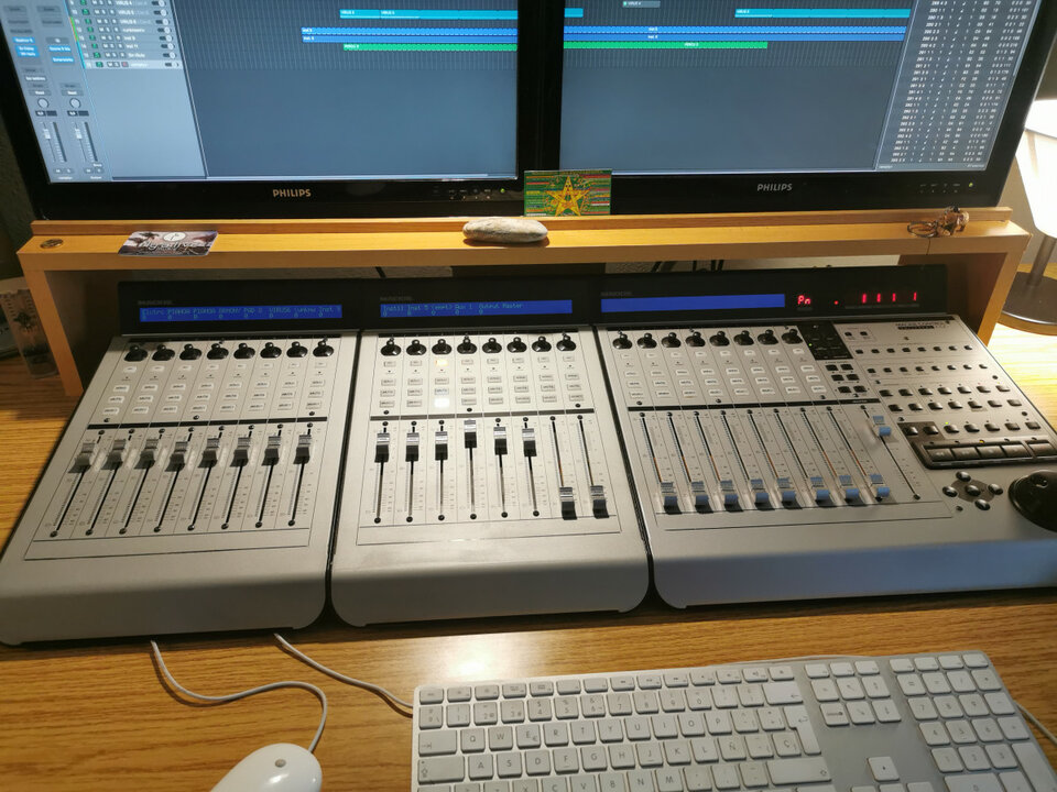 Controladoras Mackie Control Pro