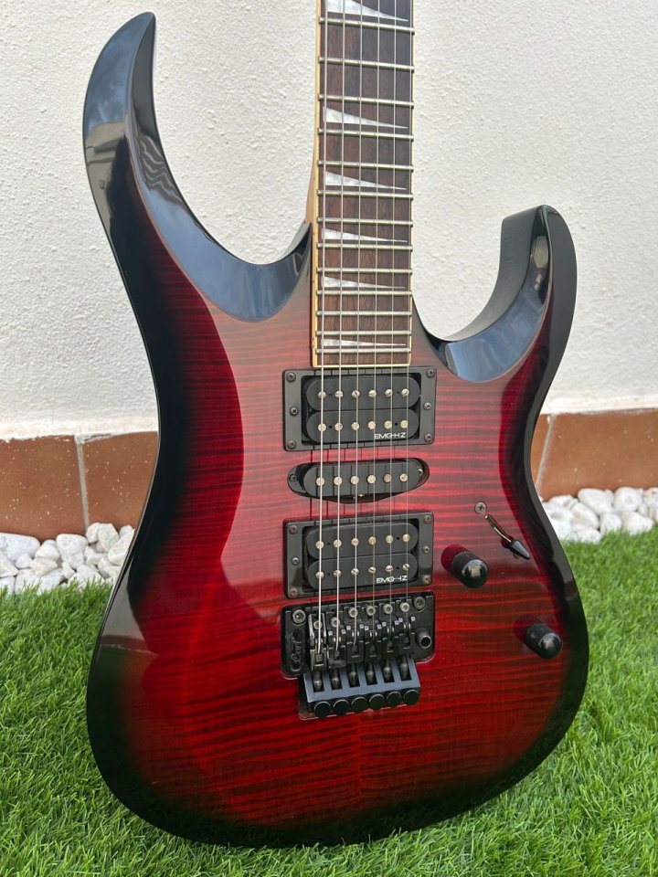 Cort X-11 roja 2011