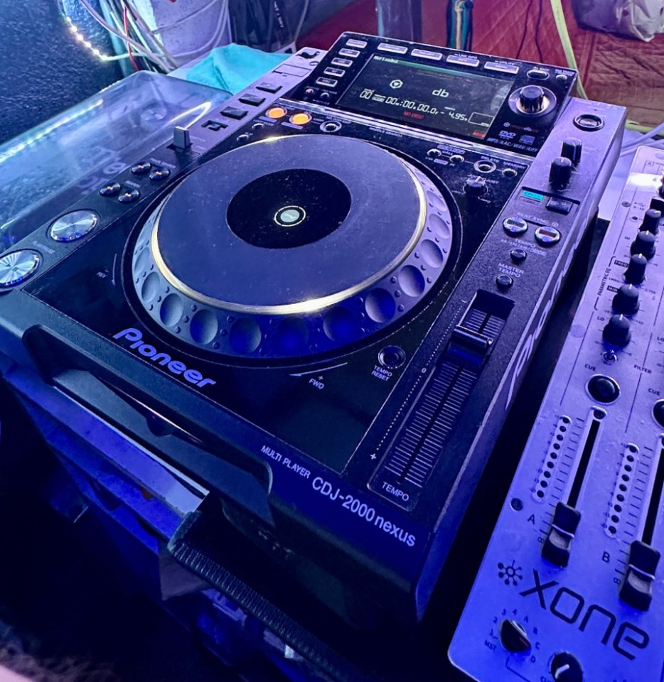 Pioneer CDJ 2000 NXS