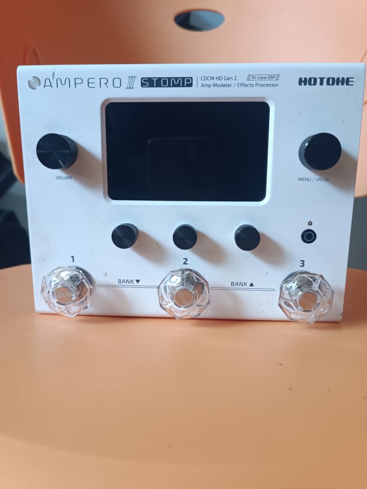 HOTONE AMPERO II STOMP