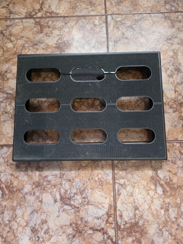 Fuente (nueva) mas Pedalboard (envio incluido) de segunda mano · Foto 2 de 5 · Cantabria · 79 €