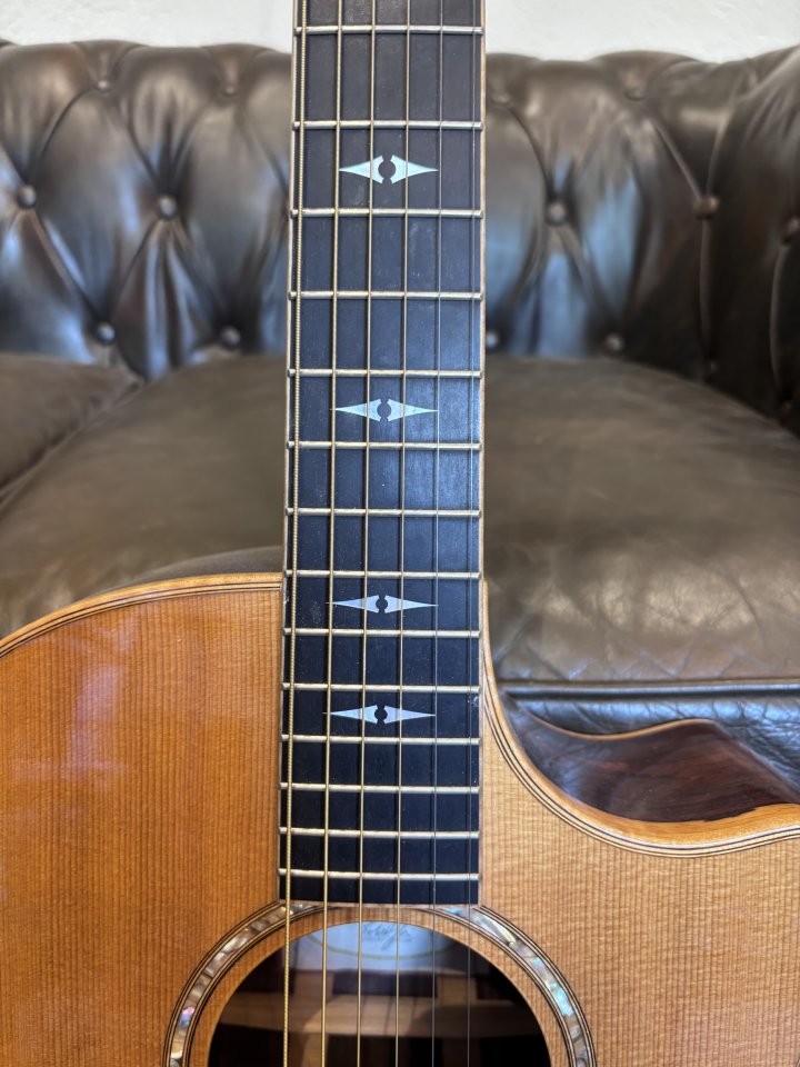Taylor 814ce Fall Limited Edition (Cocobolo) del año 2003/2004. de segunda mano · Foto 3 de 10 · Pontevedra · 2750 €