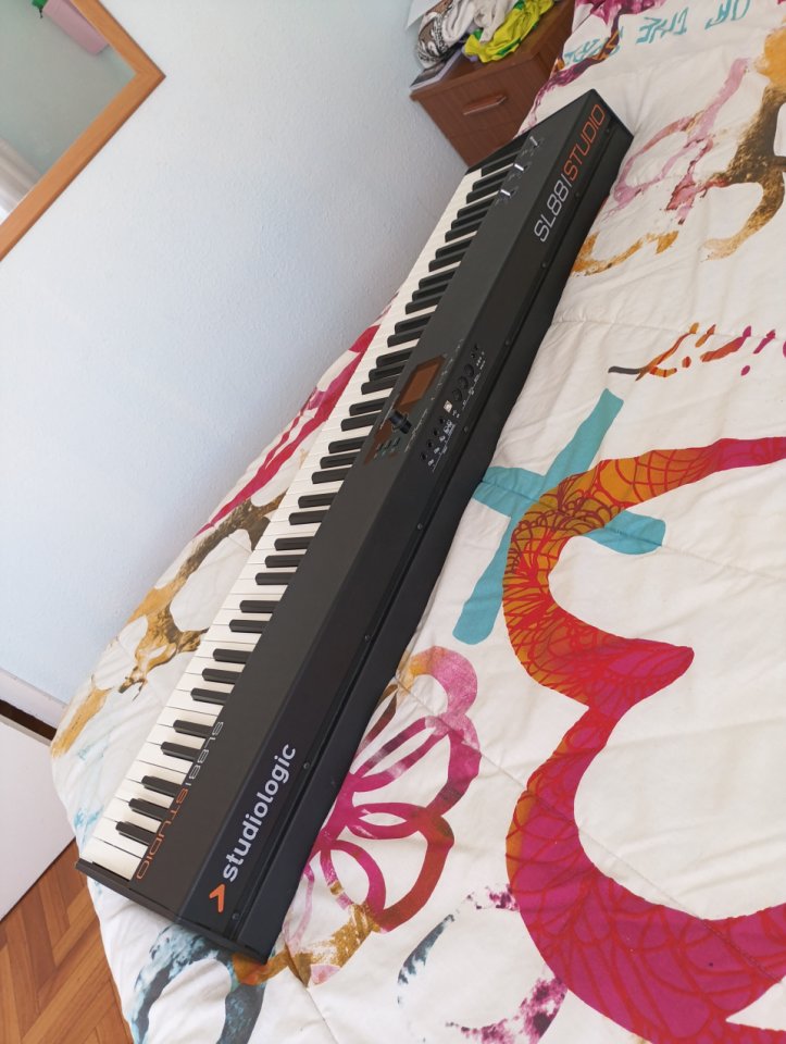 Studiologic88 studio de segunda mano · Foto 3 de 4 · Pontevedra · 250 €