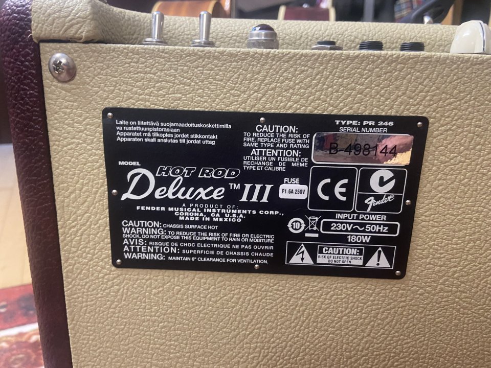 Fender Hot Rod Deluxe III Limited Edition de segunda mano · Foto 8 de 10 · Valencia · 750 €