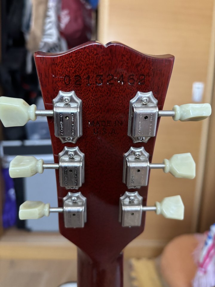 Cambio gibson les Paul standard 2004 por es 335 o 345 sg 61 explorer o flying v 70’s de segunda mano · Foto 7 de 10 · Madrid