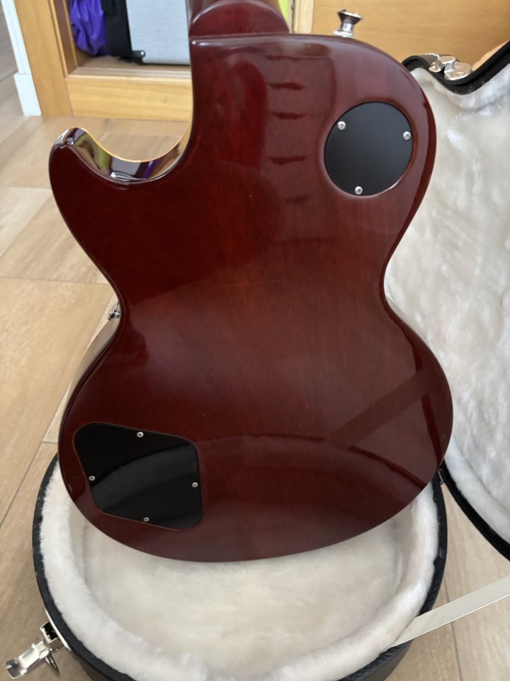 Cambio gibson les Paul standard 2004 por es 335 o 345 sg 61 explorer o flying v 70’s de segunda mano · Foto 8 de 10 · Madrid