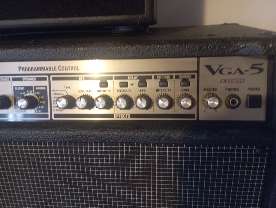 Amplificador Roland VGA 5