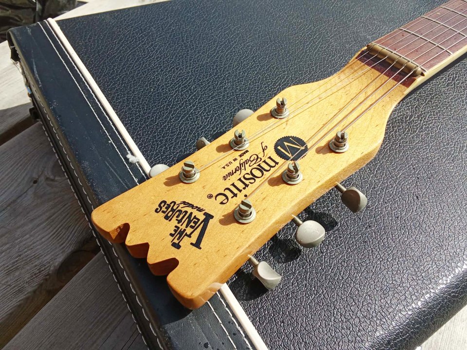Mosrite ventures USA 1982 de segunda mano · Foto 2 de 10 · Asturias · 3000 €