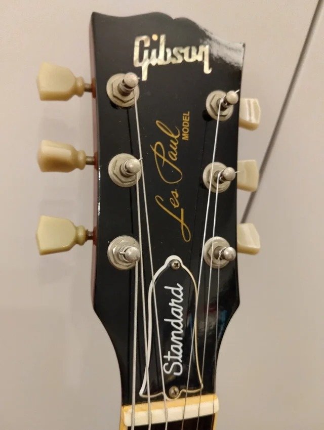 Gibson Les Paul Standard (1995) de segunda mano · Foto 7 de 10 · Madrid · 2600 €
