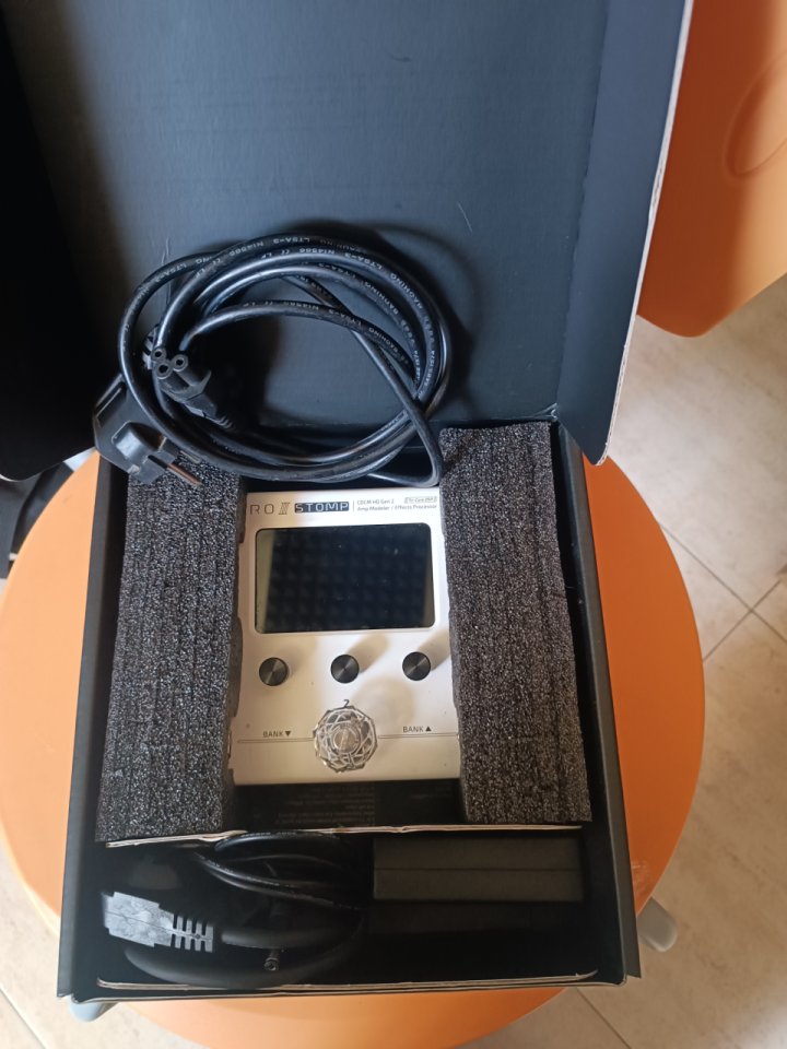 HOTONE AMPERO II STOMP