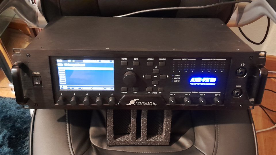 vendo  fractal axe fx 3 (RESERVADO ) de segunda mano · Foto 4 de 9 · Navarra · 1700 €