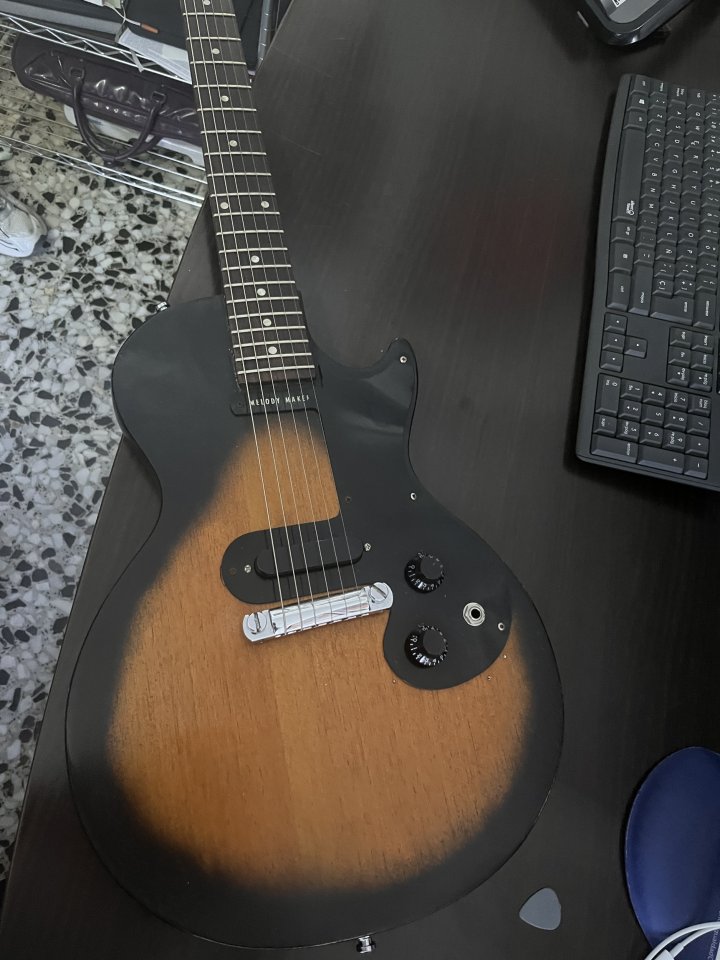 Gibson Melody Maker 2008 de segunda mano · Foto 1 de 3 · Valencia · 750 €